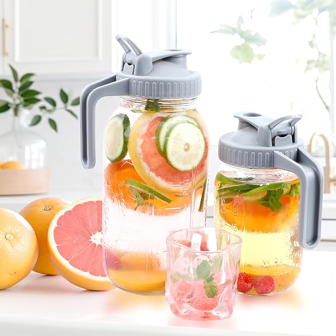 Mason Jar Pitcher Wide Mouth 32 OZ Glass Jars With Pour Spout Lids Airtight Leak-proof 1 Quart Water Pitcher With Handle For Iced Tea, Milk, Sun Tea, Lemonade, Iced Coffee
